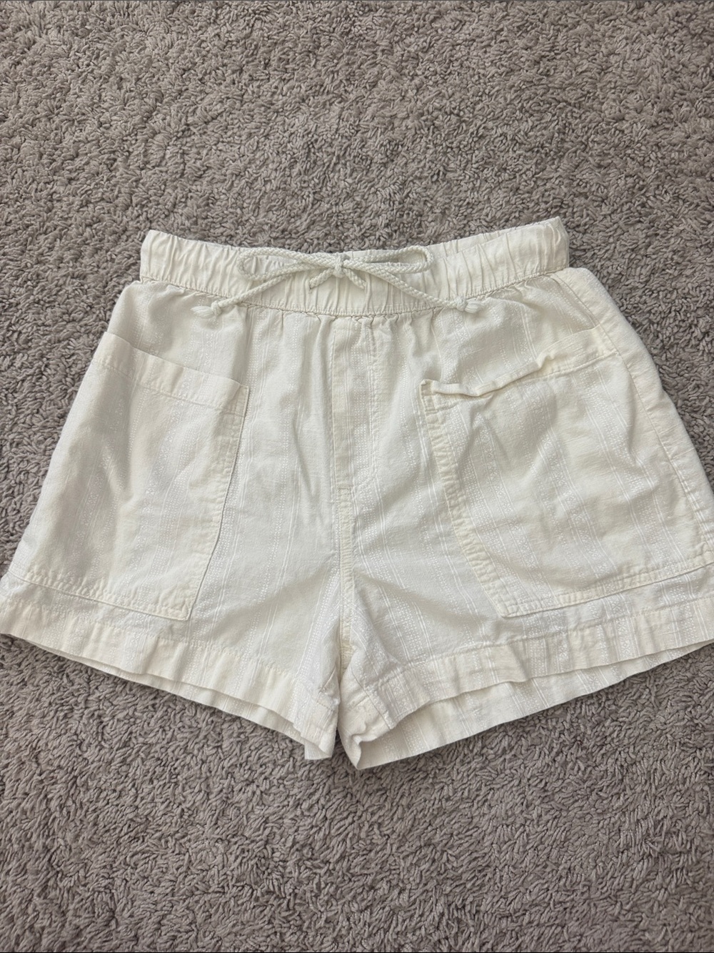 Universal Thread Cream Drawstring cotton Shorts